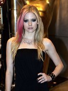 Avril Lavigne nude 69
