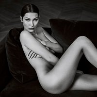 Bella Hadid shows boobs