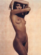 Carla Bruni nude 44