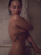 Demi Lovato nude 3
