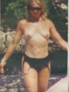 Goldie Hawn nude 12