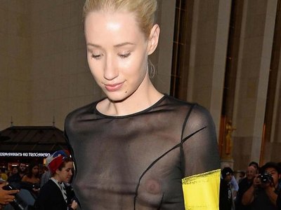 Exciting water pool session with sexy Iggy Azalea!