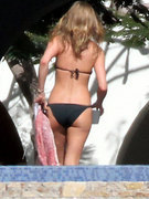 Jennifer Aniston nude 11