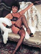 Joan Collins nude 39