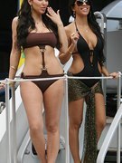 Kim Kardashian nude 431