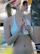 Lavigne Avril nude 83