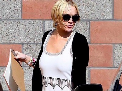 Lindsay Lohan Braless braless exclusive stuff