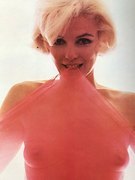 Marilyn Monroe nude 33
