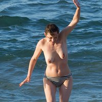 Marion Cotillard topless and sexy