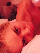 Miley Cyrus nude 14