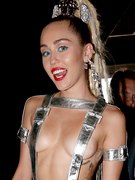 Miley Cyrus nude 22