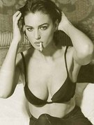 Monica Bellucci nude 35