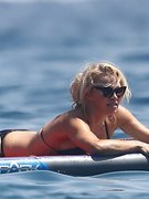 Pamela Anderson nude 70