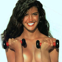 Adorable Phoebe Cates and her sexy pictures