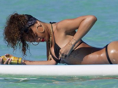 Rihanna rests in a sexy bikini