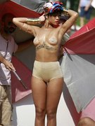 Rihanna nude 0