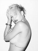 Rita Ora nude 6