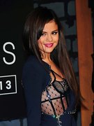 Selena Gomez nude 5