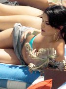 Selena Gomez nude 11