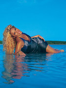 Shakira nude 2