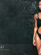 Tyra Banks nude 123
