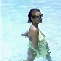 Alexandra Bronkers Videos