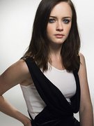 Alexis Bledel nude 10