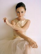 Alexis Bledel nude 3