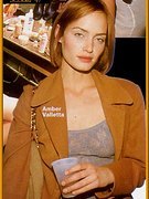Amber Valletta nude 13