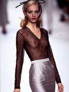 Amber Valletta nude 16