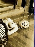 Andrea Thompson nude 33