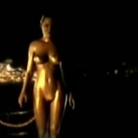 Angelina Jolie posing totally nude in ‘Beowulf’