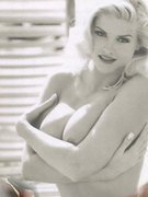 Anna Nicole Smith nude 220
