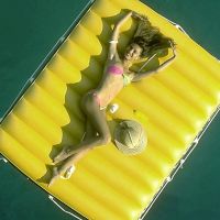 Antonella Elia Pictures