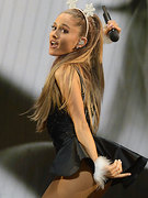 Ariana Grande nude 5