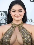 Ariel Winter nude 21