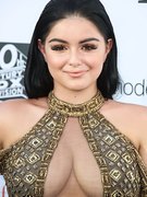Ariel Winter nude 29