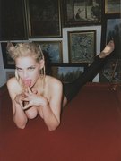 Ashley Smith nude 2