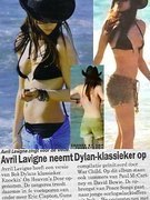 Avril Lavigne nude 8