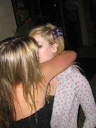 Avril Lavigne nude 27