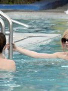 Avril Lavigne nude 33