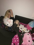 Avril Lavigne nude 12