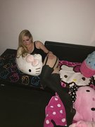 Avril Lavigne nude 13