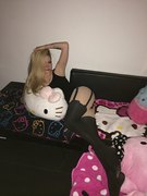 Avril Lavigne nude 14