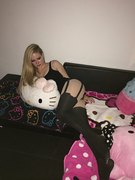 Avril Lavigne nude 15