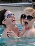 Avril Lavigne nude 34