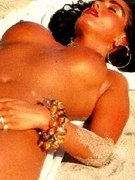 Beatriz Salomon nude 3