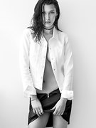 Bella Hadid nude 3
