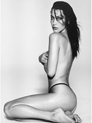 Bella Hadid nude 10