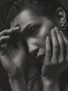 Bella Hadid nude 18